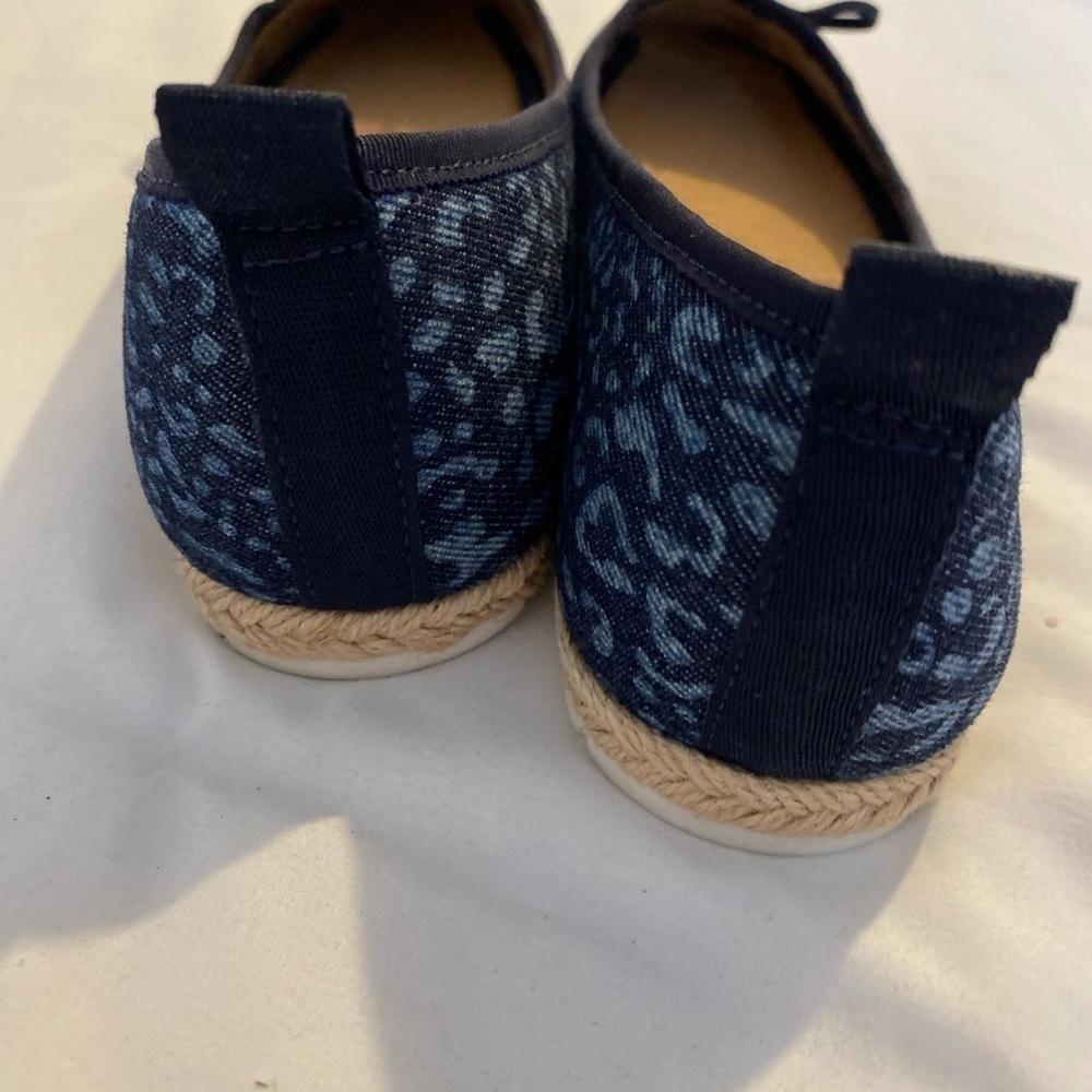 NEW IN BOX Kelly & Katie Lace Denim Flats. Women’s Size 10M - Picture 3 of 8